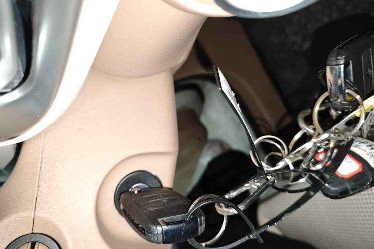 Used Wuling Hongguang MINIEV 2025 Four-Door Version Advanced Edition Interior 1