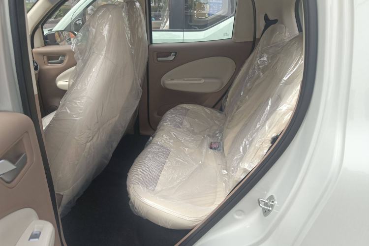 Used Wuling Hongguang MINIEV 2025 Four-Door Version Advanced Edition Interior 1