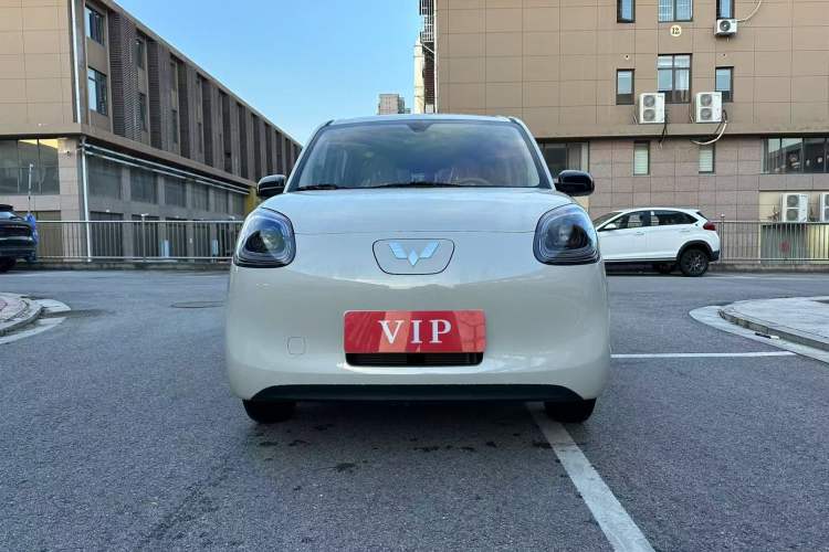 Used Wuling Hongguang MINIEV 2025 Four-Door Version Advanced Edition Interior 1