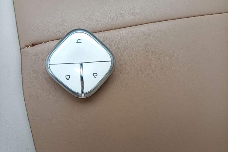 Used Wuling Hongguang MINIEV 2025 Four-Door Version Zhenxiang+ Edition Interior 1
