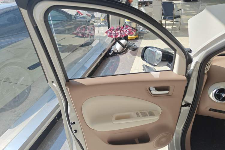 Used Wuling Hongguang MINIEV 2025 Four-Door Version Advanced Edition Interior 7