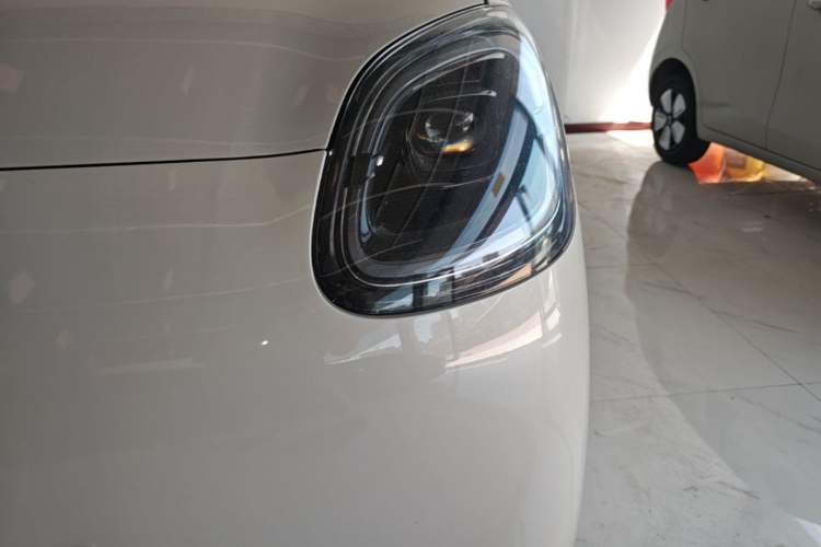 Used Wuling Hongguang MINIEV 2025 Four-Door Version Advanced Edition Left Front Headlight