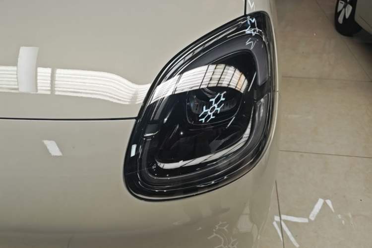 Used Wuling Hongguang MINIEV 2025 Four-Door Version Premium Edition Left Front Headlight