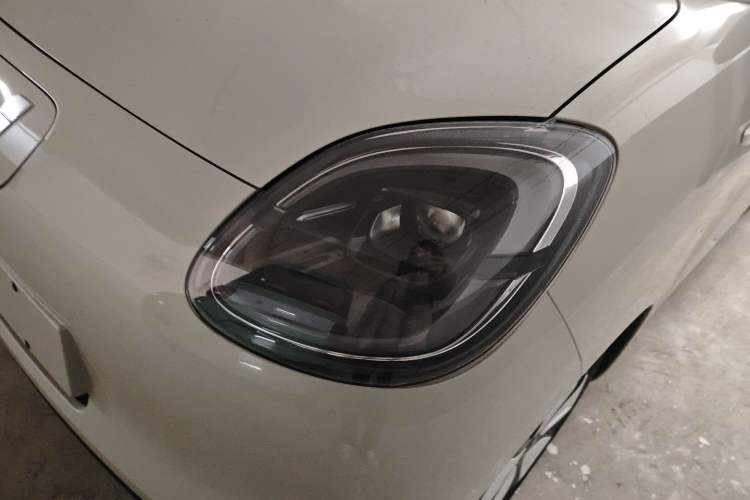 Used Wuling Hongguang MINIEV 2025 Four-Door Version Advanced Edition Left Front Headlight