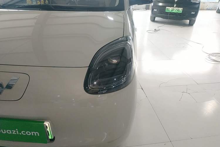 Used Wuling Hongguang MINIEV 2025 Four-Door Version Advanced Edition Left Front Headlight