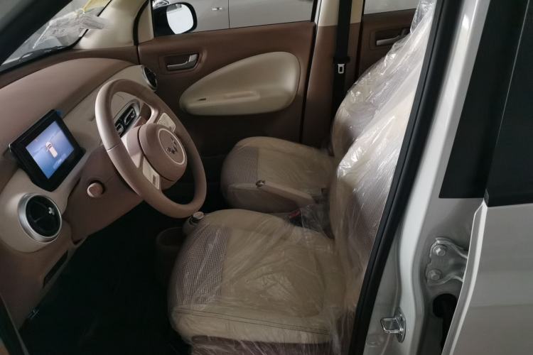 Used Wuling Hongguang MINIEV 2025 Four-Door Version Advanced Edition Left Front Seat