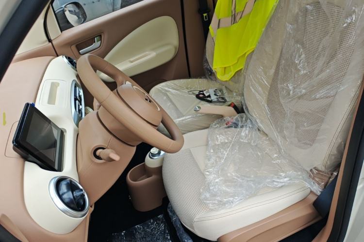 Used Wuling Hongguang MINIEV 2025 Four-Door Version Advanced Edition Left Front Seat
