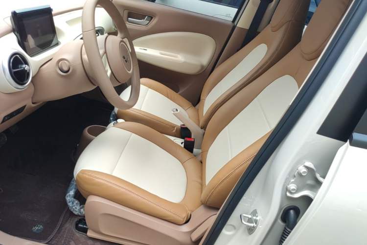 Used Wuling Hongguang MINIEV 2025 Four-Door Version Advanced Edition Left Front Seat