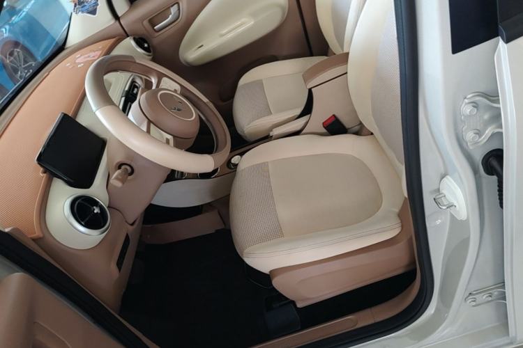 Used Wuling Hongguang MINIEV 2025 Four-Door Version Advanced Edition Left Front Seat