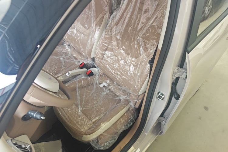 Used Wuling Hongguang MINIEV 2025 Four-Door Version Advanced Edition Left Front Seat