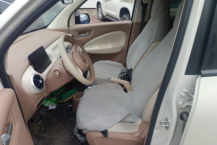 Used Wuling Hongguang MINIEV 2025 Four-Door Version Advanced Edition Left Front Seat