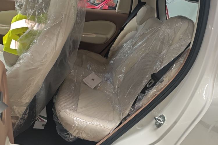 Used Wuling Hongguang MINIEV 2025 Four-Door Version Premium Edition Left Rear Seat
