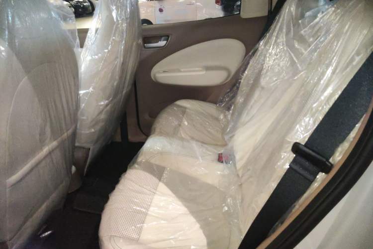 Used Wuling Hongguang MINIEV 2025 Four-Door Version Advanced Edition Left Rear Seat