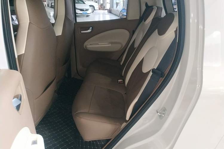 Used Wuling Hongguang MINIEV 2025 Four-Door Version Advanced Edition Left Rear Seat