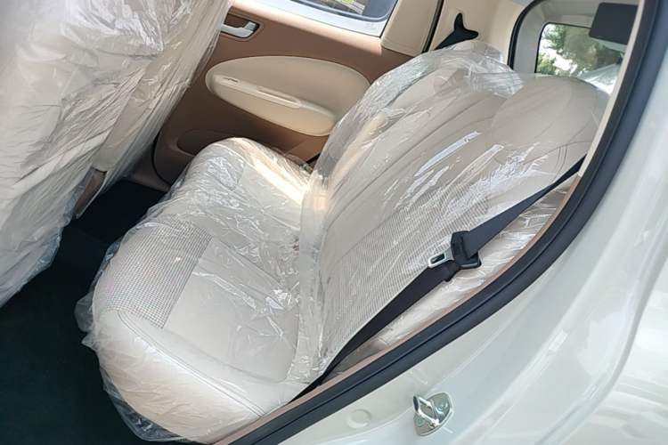 Used Wuling Hongguang MINIEV 2025 Four-Door Version Advanced Edition Left Rear Seat
