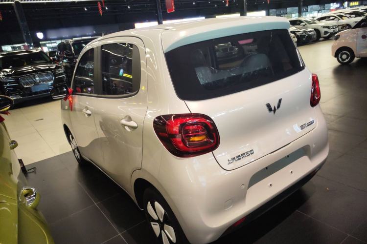 Used Wuling Hongguang MINIEV 2025 Four-Door Version Advanced Edition Left Side