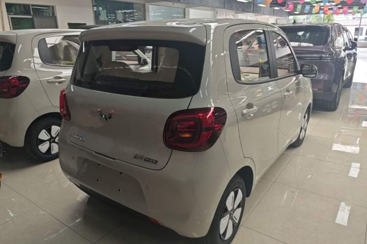 Used Wuling Hongguang MINIEV 2025 Four-Door Version Premium Edition Rear Right 45 Deg