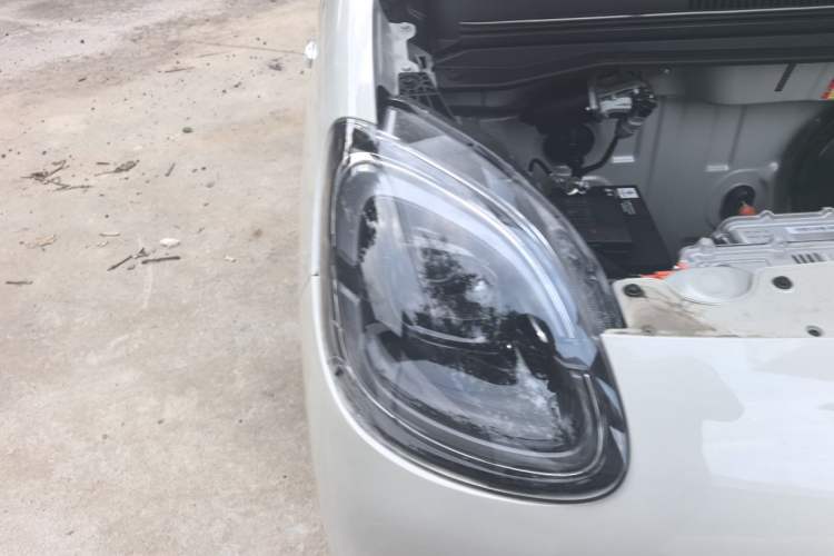Used Wuling Hongguang MINIEV 2025 Four-Door Version Advanced Edition Right Front Headlight