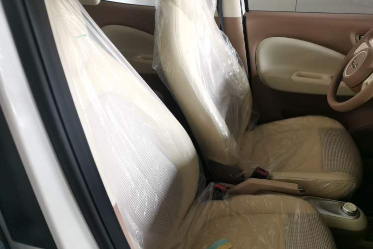 Used Wuling Hongguang MINIEV 2025 Four-Door Version Advanced Edition Right Front Seat