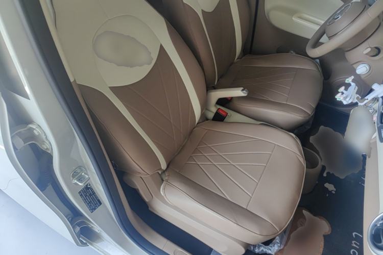 Used Wuling Hongguang MINIEV 2025 Four-Door Version Advanced Edition Right Front Seat