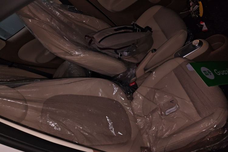 Used Wuling Hongguang MINIEV 2025 Four-Door Version Advanced Edition Right Front Seat