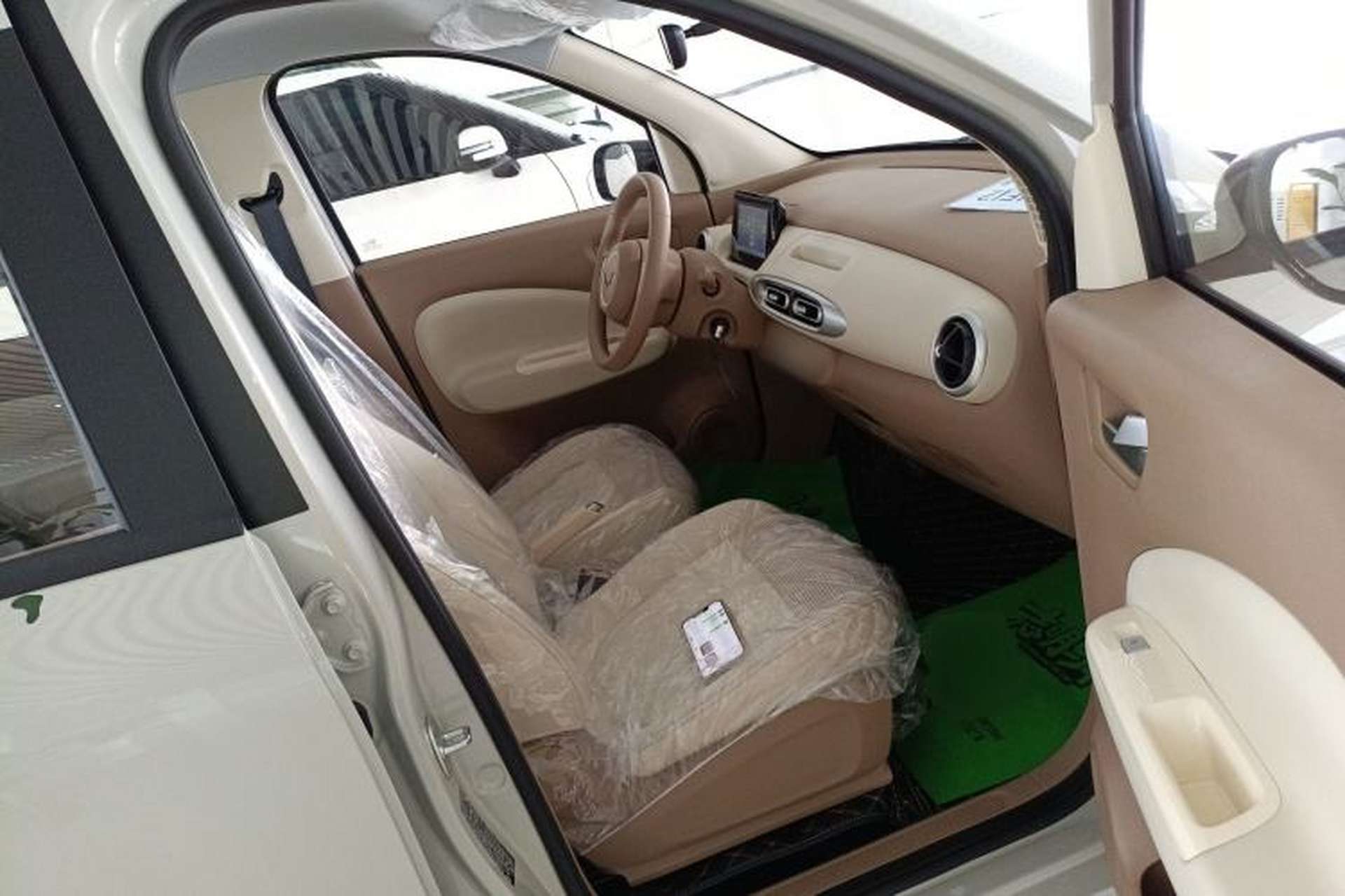 Used Wuling Hongguang MINIEV 2025 Four-Door Version Advanced Edition Right Front Seat
