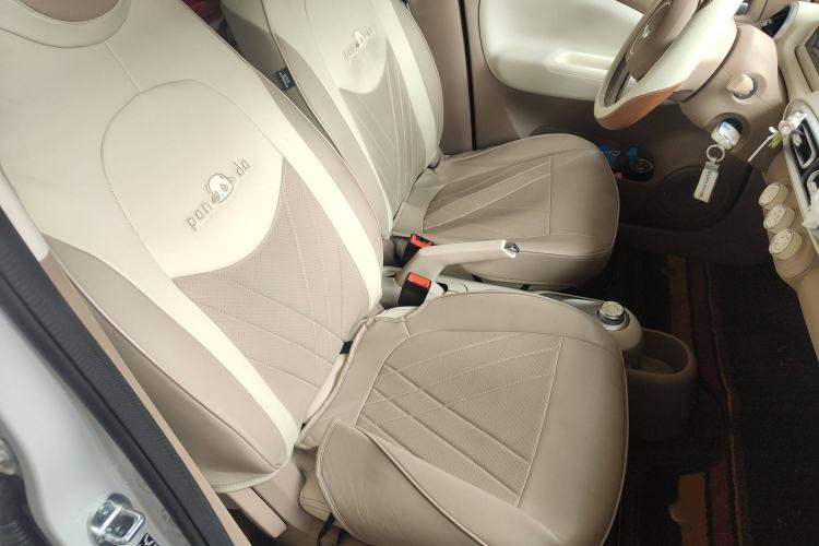 Used Wuling Hongguang MINIEV 2025 Four-Door Version Advanced Edition Right Front Seat