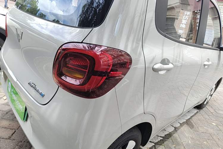 Used Wuling Hongguang MINIEV 2025 Four-Door Version 301km Zhenxiang+ Model Right Rear Taillight