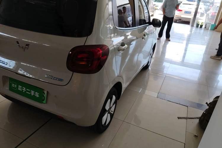 Used Wuling Hongguang MINIEV 2025 Four-Door Version Advanced Edition Right Rear Taillight