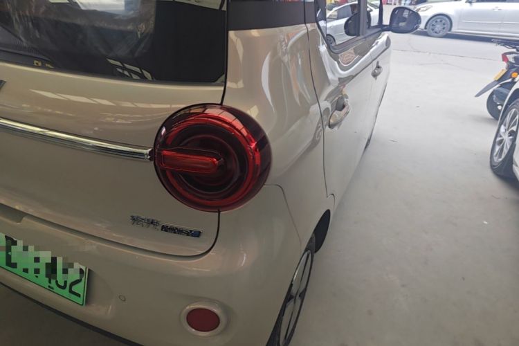 Used Wuling Hongguang MINIEV 2025 Four-Door Version Advanced Edition Right Rear Taillight
