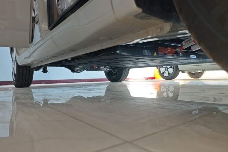 Used Wuling Hongguang MINIEV 2025 Four-Door Version Advanced Edition Right Side Sill