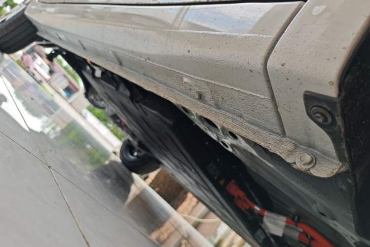 Used Wuling Hongguang MINIEV 2025 Four-Door Version Advanced Edition Right Side Sill