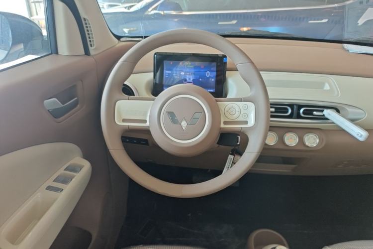 Used Wuling Hongguang MINIEV 2025 Four-Door Version Advanced Edition Steering Wheel
