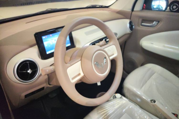 Used Wuling Hongguang MINIEV 2025 Four-Door Version Advanced Edition Steering Wheel