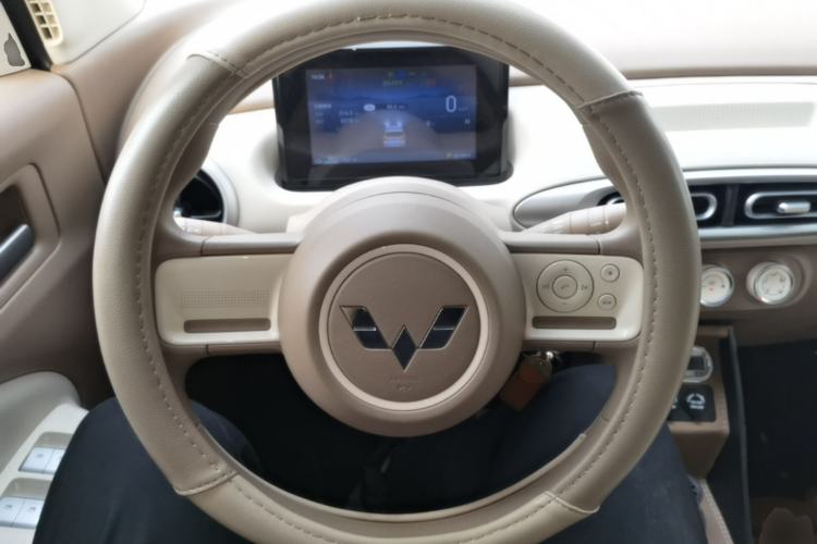 Used Wuling Hongguang MINIEV 2025 Four-Door Version Advanced Edition Steering Wheel