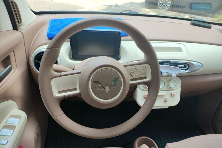 Used Wuling Hongguang MINIEV 2025 Four-Door Version Advanced Edition Steering Wheel