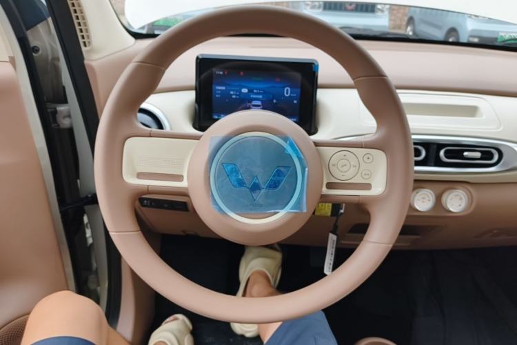 Used Wuling Hongguang MINIEV 2025 Four-Door Version Advanced Edition Steering Wheel