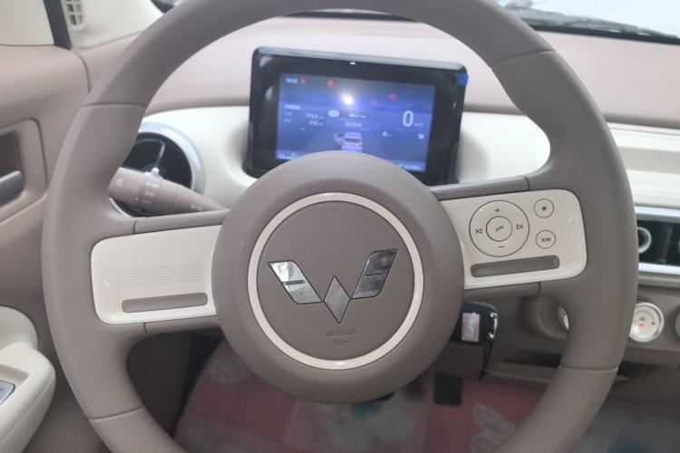 Used Wuling Hongguang MINIEV 2025 Four-Door Version Advanced Edition Steering Wheel