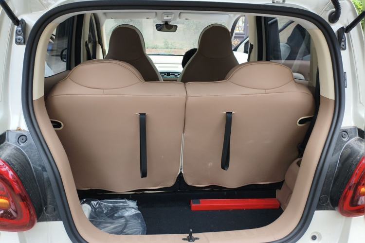 Used Wuling Hongguang MINIEV 2025 Four-Door Version Advanced Edition Trunk