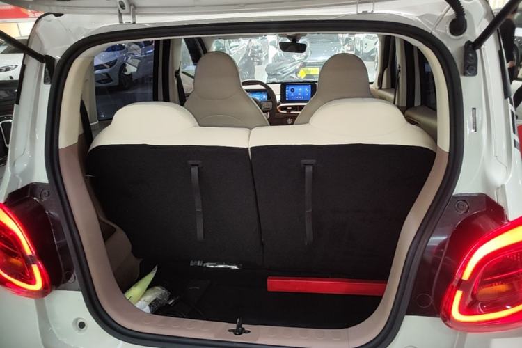 Used Wuling Hongguang MINIEV 2025 Four-Door Version Zhenxiang+ Edition Trunk