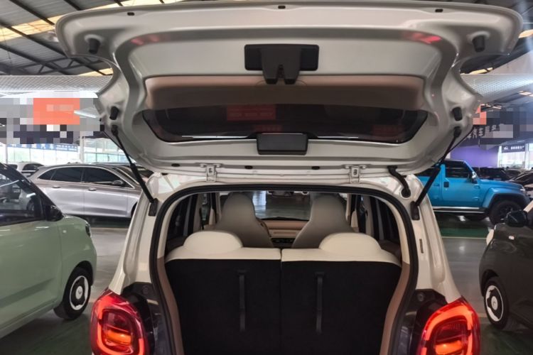 Used Wuling Hongguang MINIEV 2025 Four-Door Version Advanced Edition Trunk
