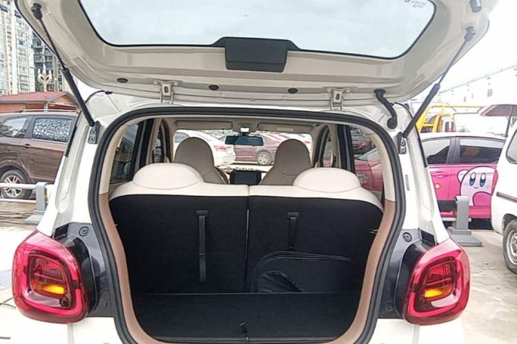 Used Wuling Hongguang MINIEV 2025 Four-Door Version Zhenxiang+ Edition Trunk