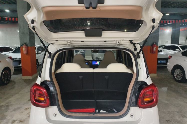 Used Wuling Hongguang MINIEV 2025 Four-Door Version Advanced Edition Trunk