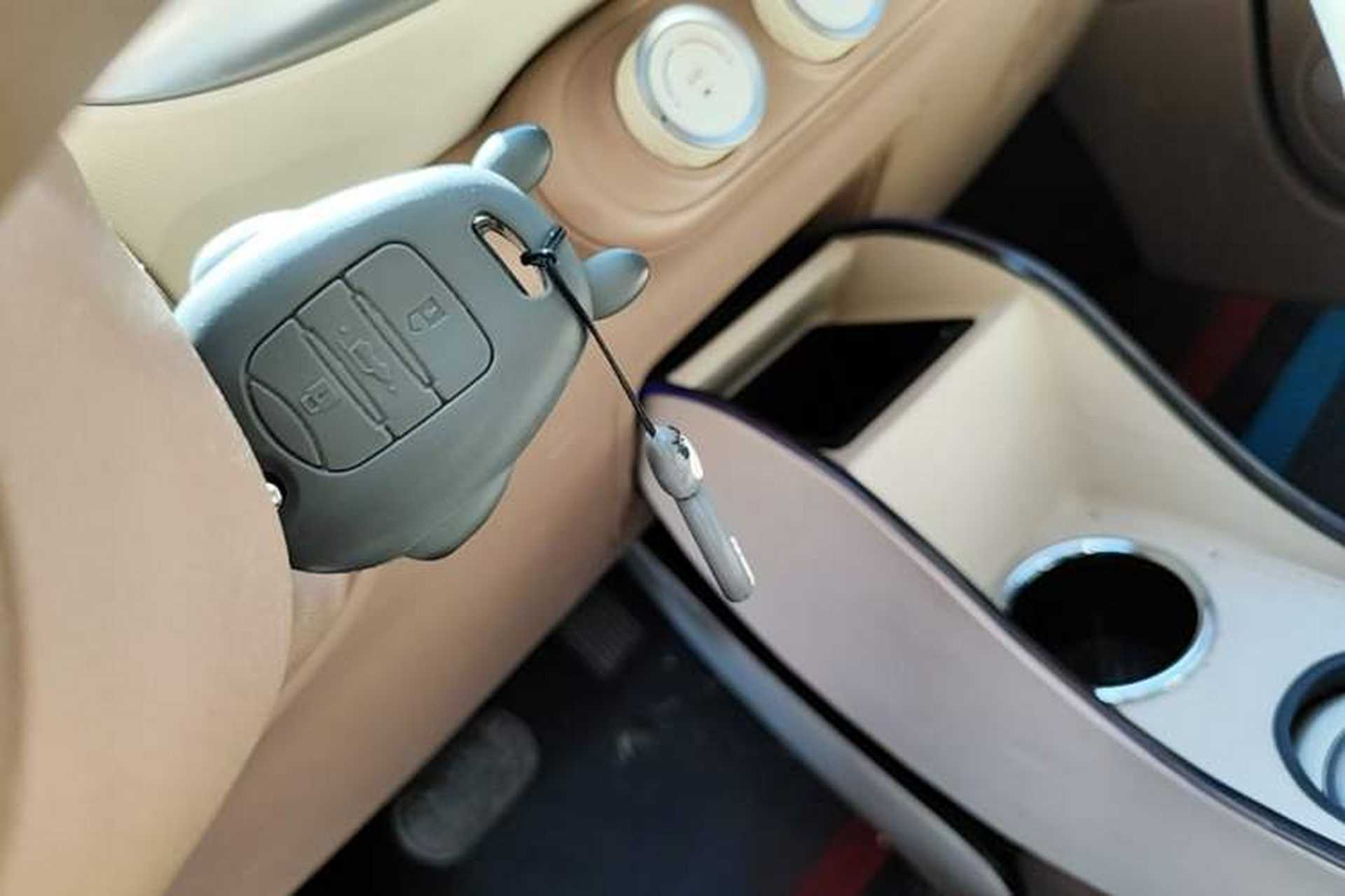 Used Wuling Hongguang MINIEV 2025 Four-Door Version Advanced Edition Vehicle Key