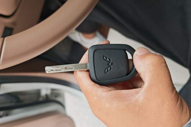 Used Wuling Hongguang MINIEV 2025 Four-Door Version Advanced Edition Vehicle Key