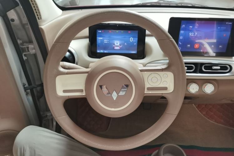 Used Wuling Hongguang MINIEV 2025 Four-Door Version Premium Edition Steering Wheel