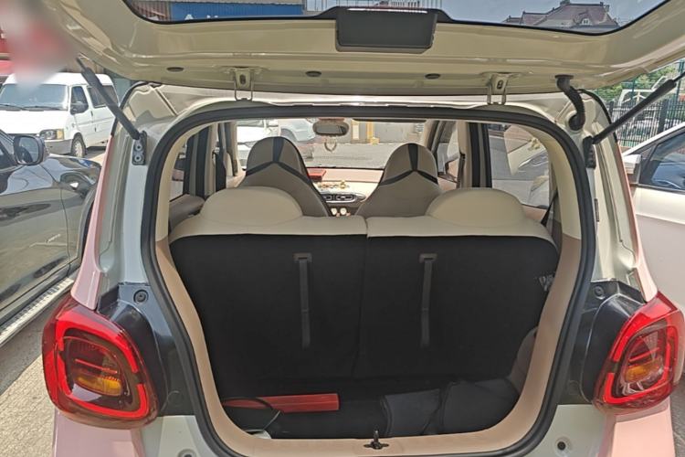 Used Wuling Hongguang MINIEV 2025 Four-Door Version Advanced Edition Trunk