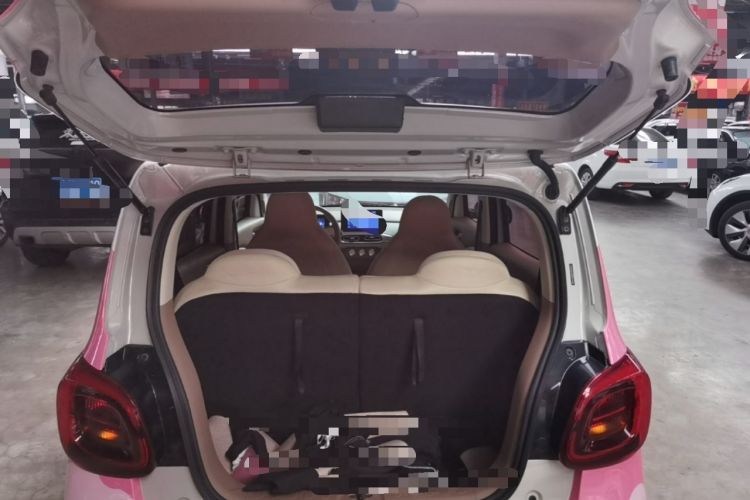 Used Wuling Hongguang MINIEV 2025 Four-Door Version Premium Edition Trunk