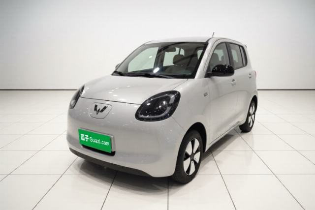 Ojetý Wuling Hongguang MINIEV 2025 Four-Door Version Advanced Edition