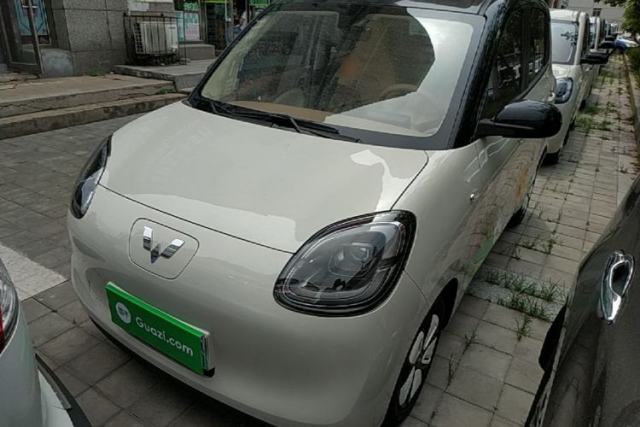 Ojetý Wuling Hongguang MINIEV 2025 Four-Door Version Advanced Edition